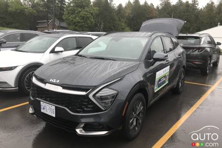 Kia's Sportage hybrid being readied for Day Two of the EcoRun